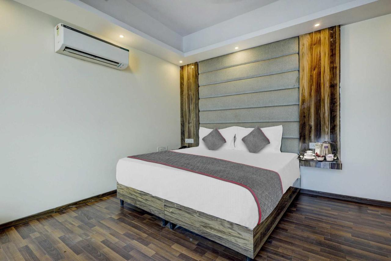 Townhouse Golden King Hotel New Delhi Exterior foto