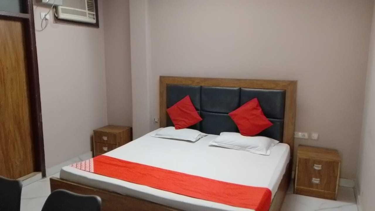Townhouse Golden King Hotel New Delhi Exterior foto