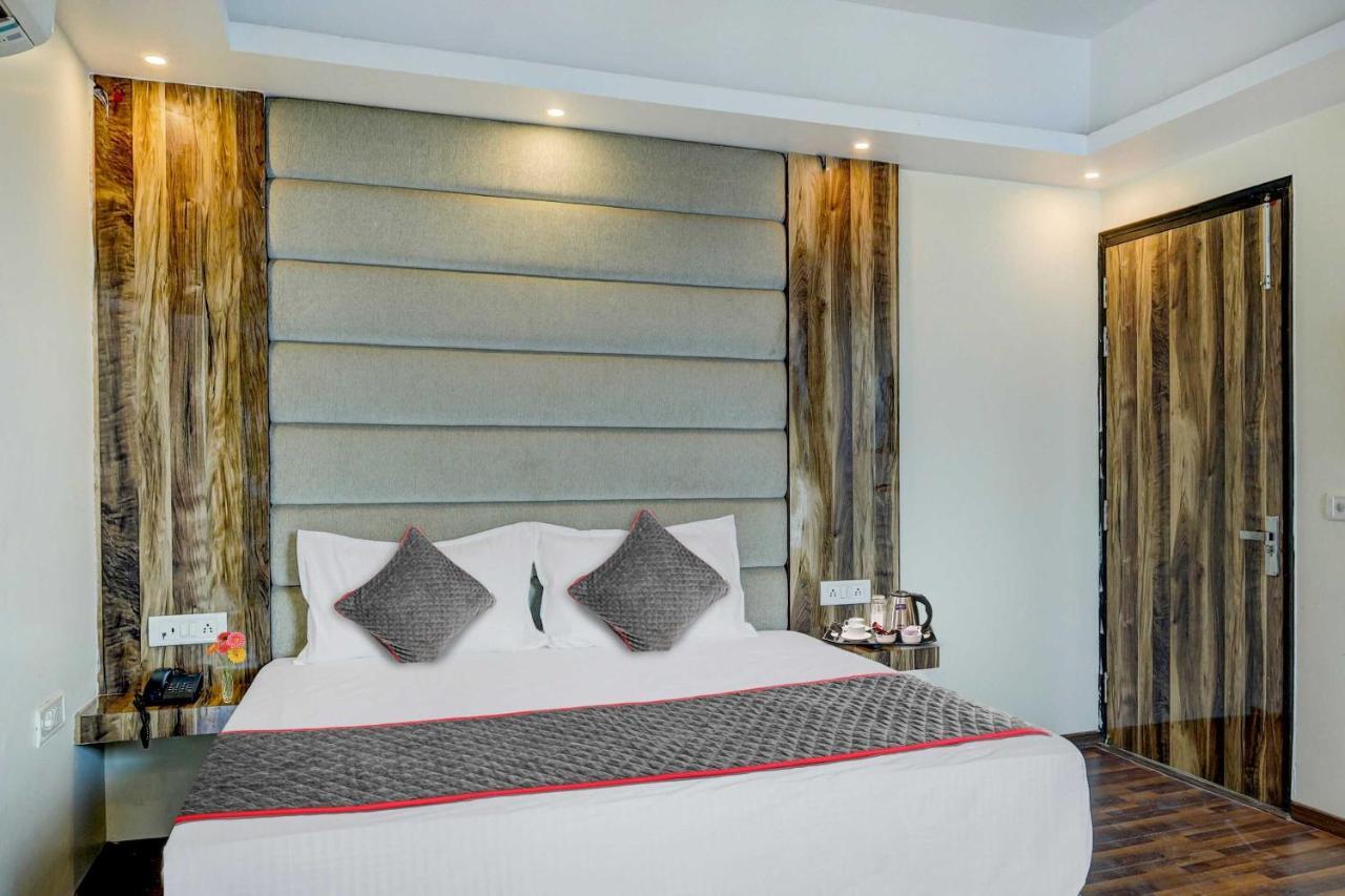 Townhouse Golden King Hotel New Delhi Exterior foto