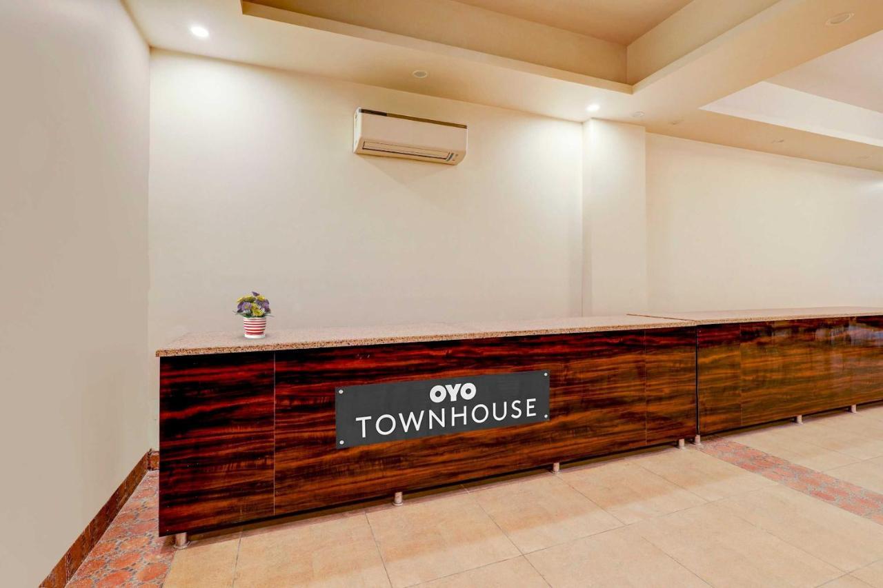 Townhouse Golden King Hotel New Delhi Exterior foto