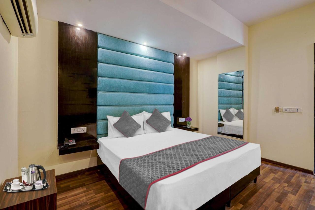 Townhouse Golden King Hotel New Delhi Exterior foto
