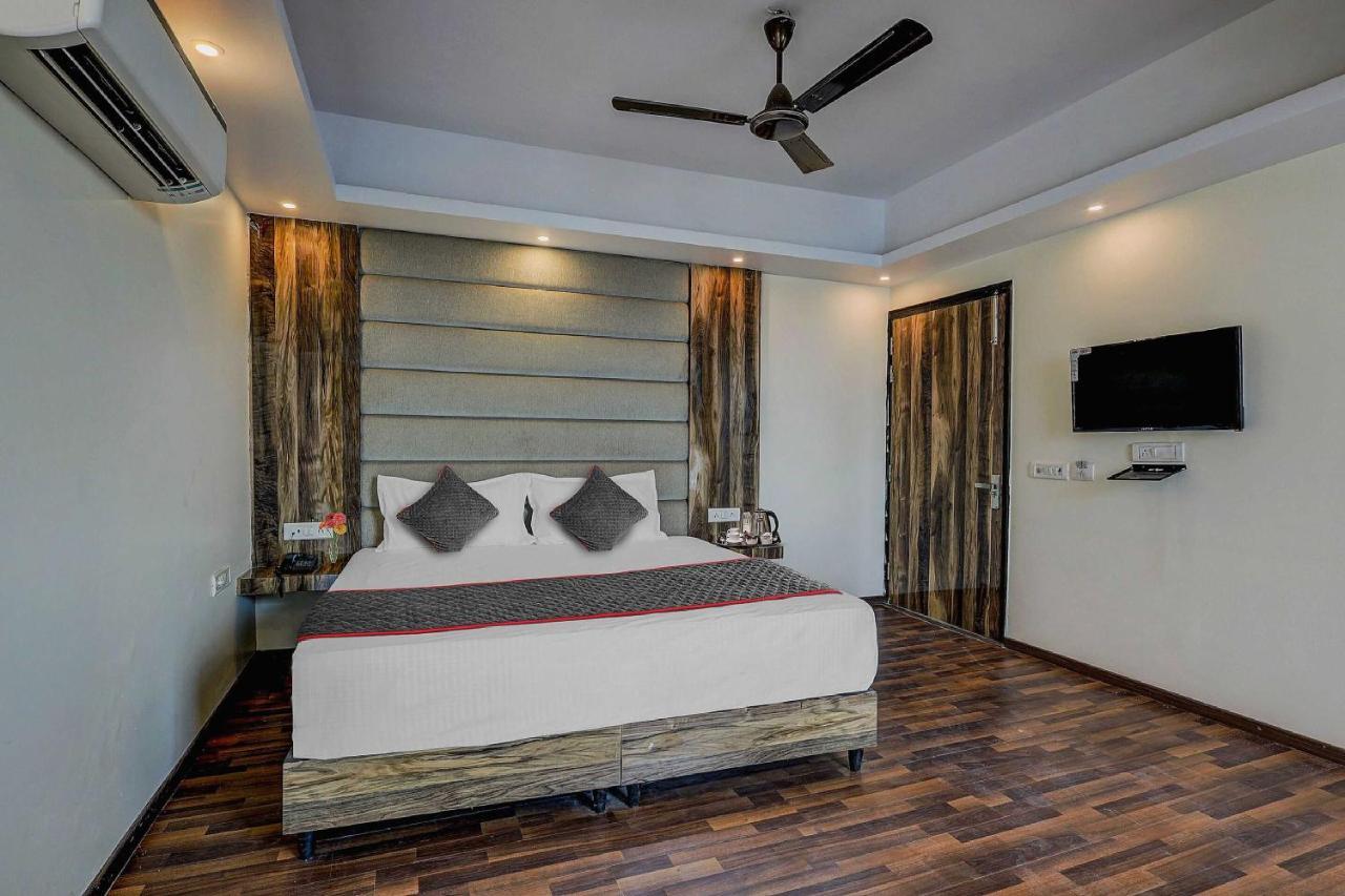 Townhouse Golden King Hotel New Delhi Exterior foto