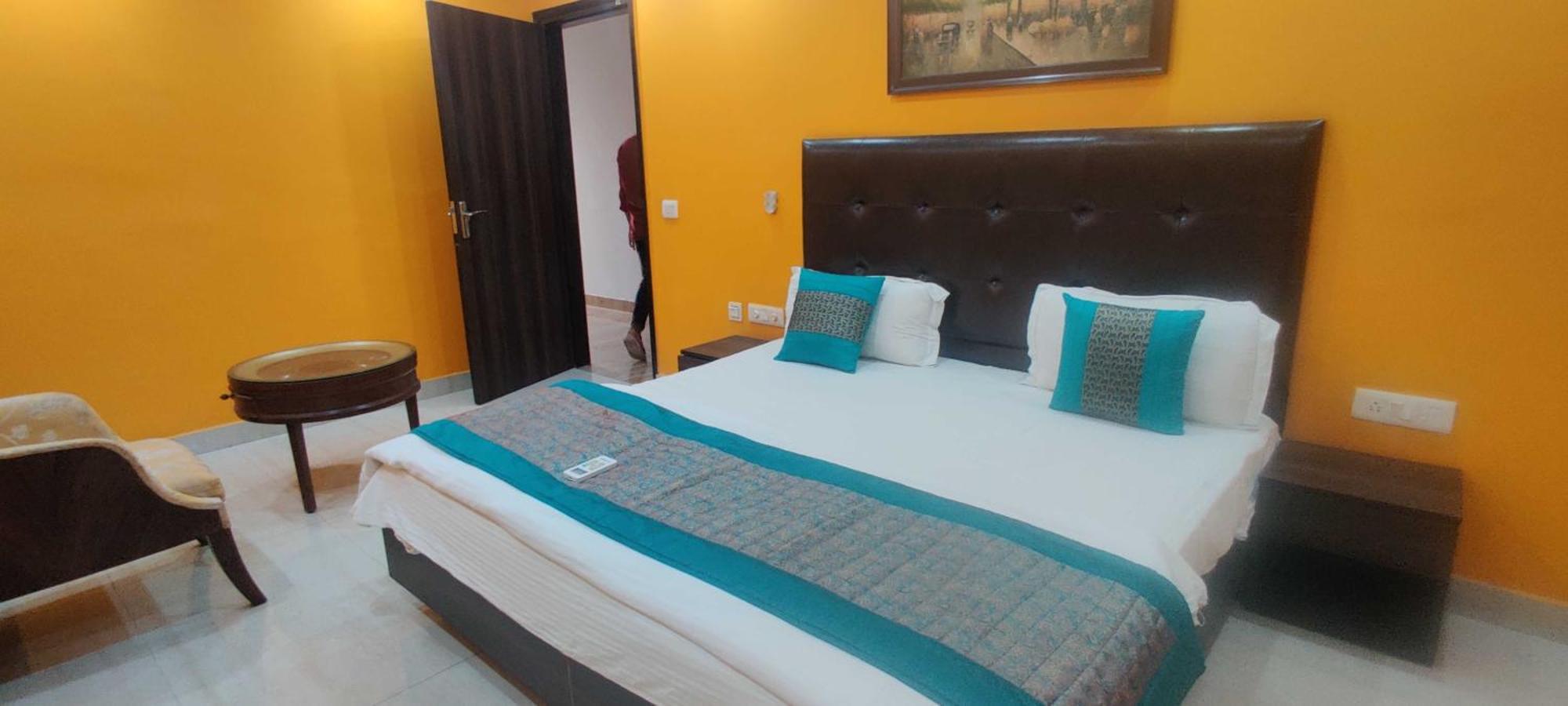 Townhouse Golden King Hotel New Delhi Exterior foto