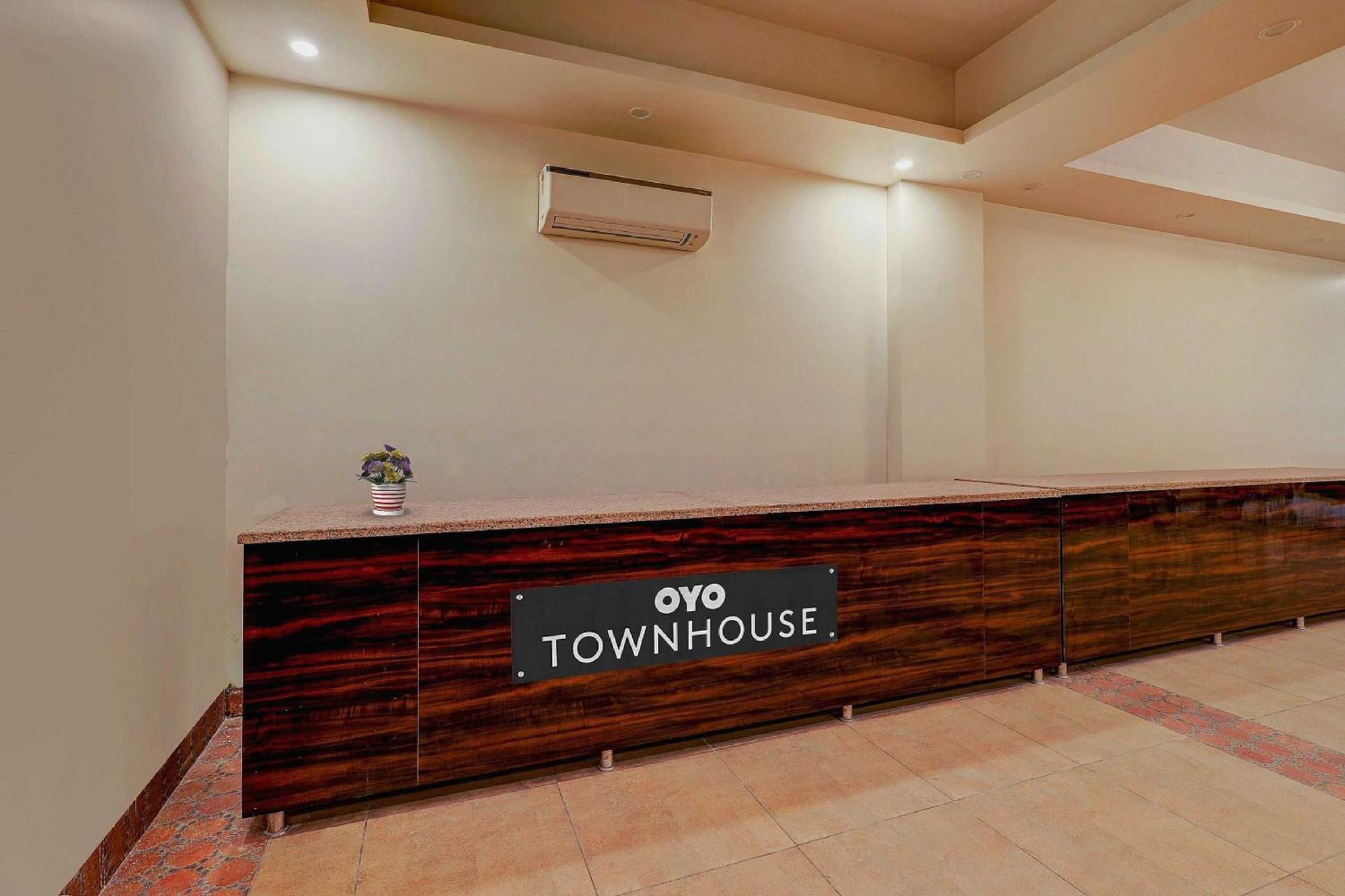 Townhouse Golden King Hotel New Delhi Exterior foto